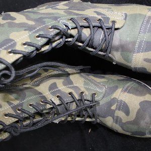 Camo Boots Lace Up Side Zipper